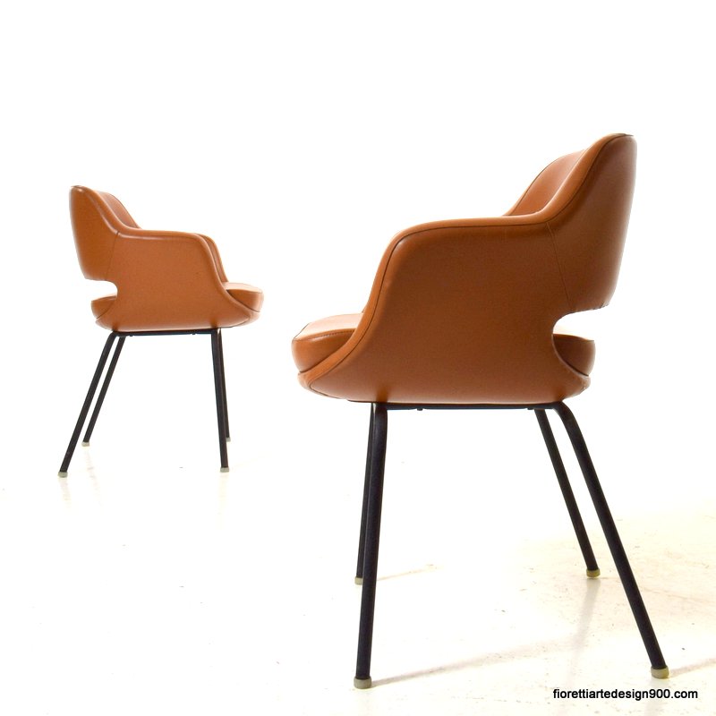 Two Armchairs by Olli Mannermaa for Cassina Poltrone Ufficio